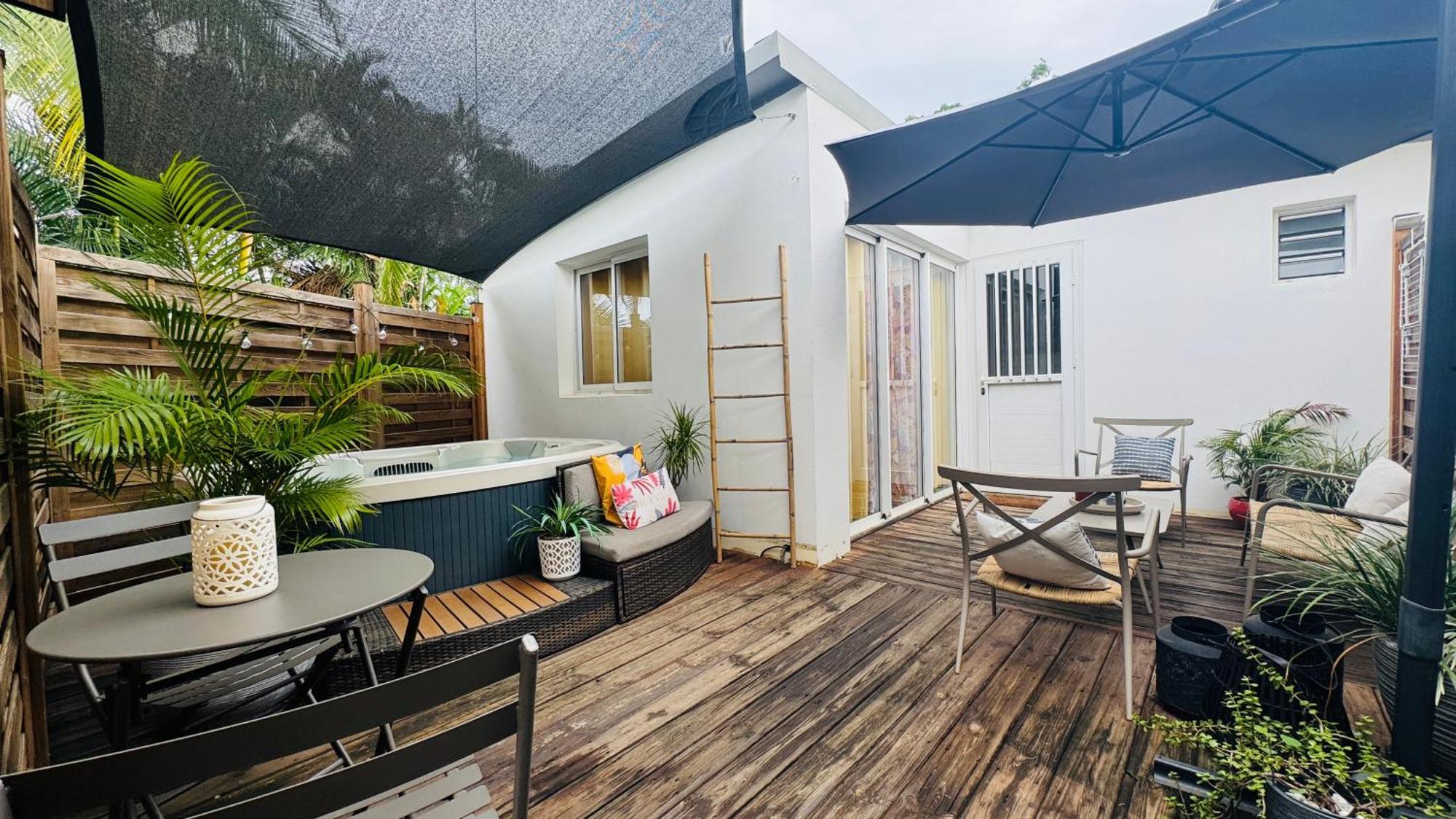 Le Plumeria - T1 Avec Un Spa Privatif Saint-Denis Extérieur photo